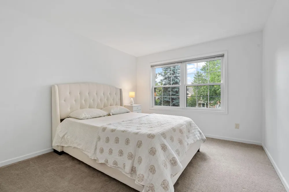 13547 Essex Court Eden Prairie, MN 55347
