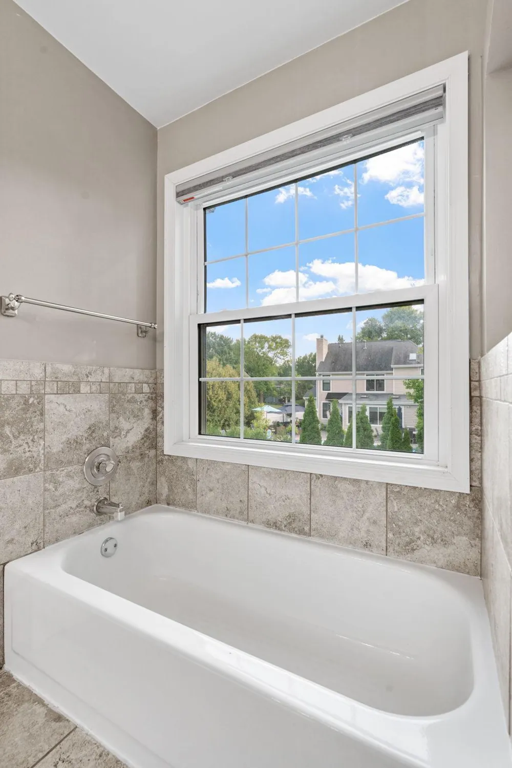 13547 Essex Court Eden Prairie, MN 55347