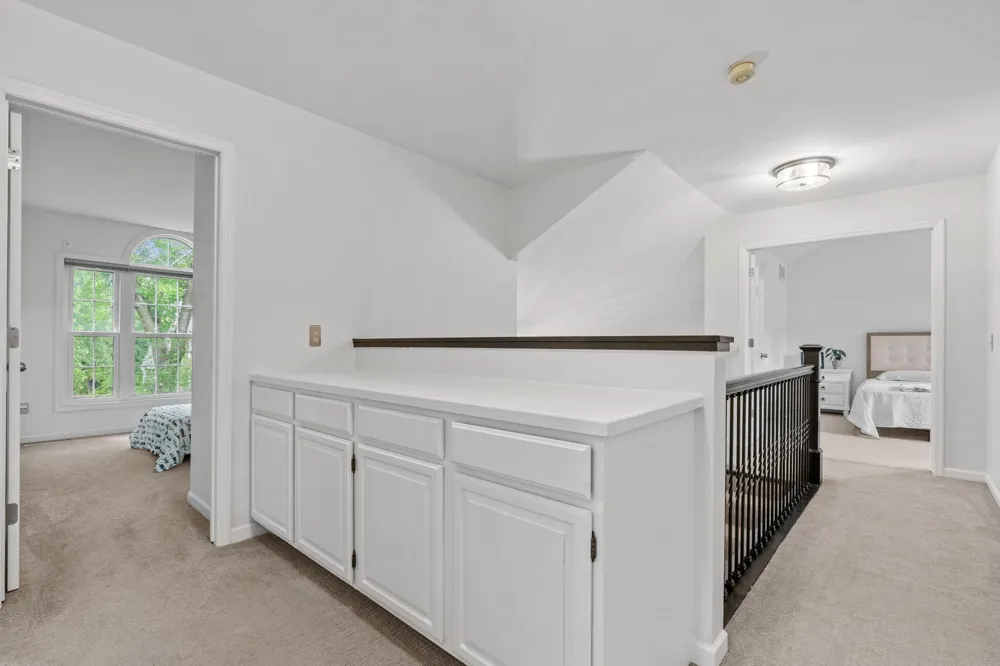 13547 Essex Court Eden Prairie, MN 55347
