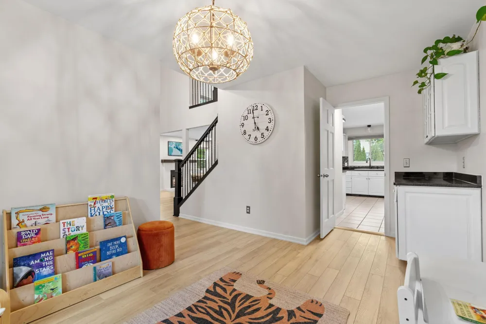 13547 Essex Court Eden Prairie, MN 55347