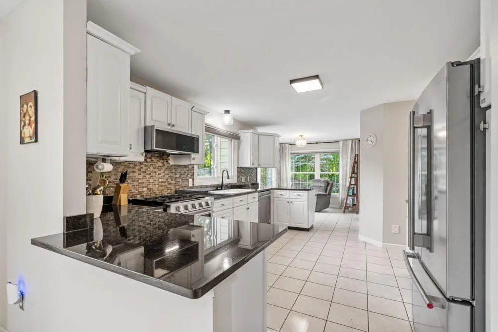 13547 Essex Court Eden Prairie, MN 55347