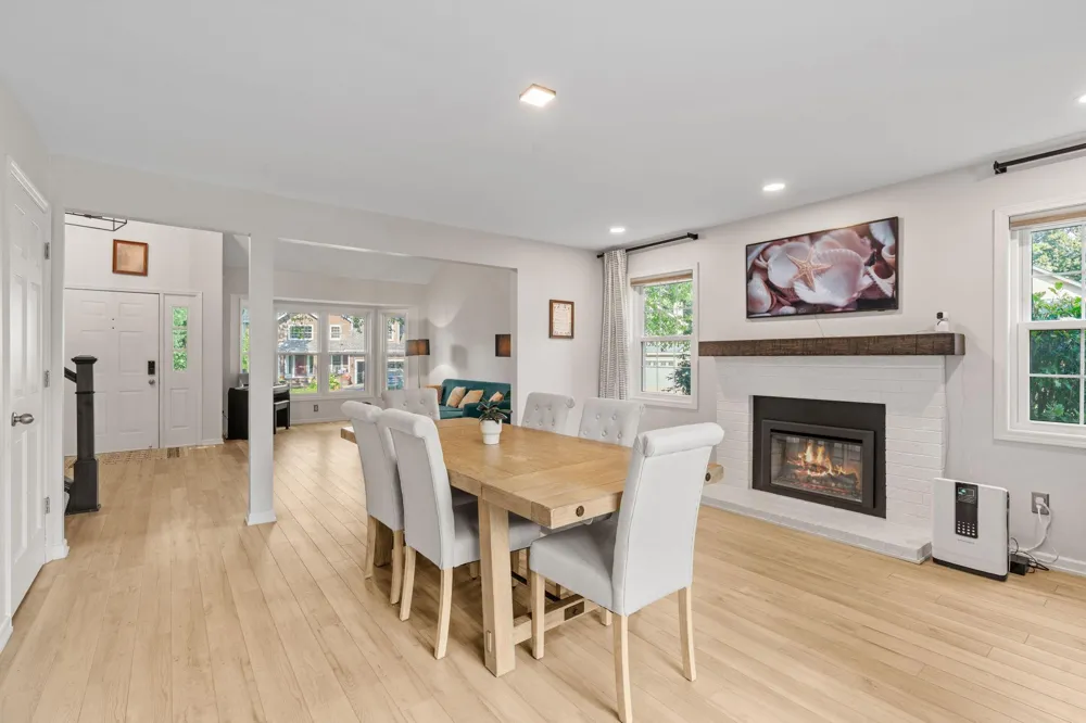 13547 Essex Court Eden Prairie, MN 55347