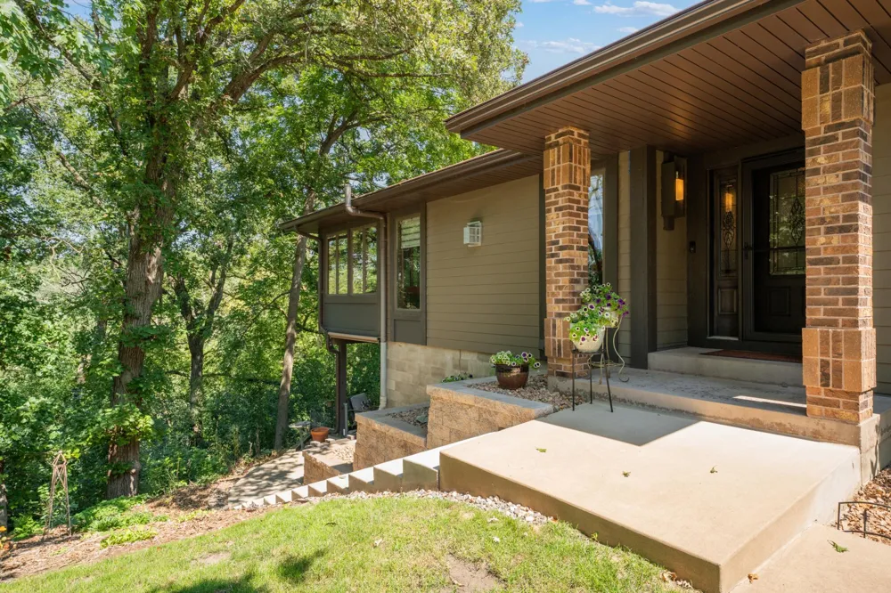 1242 19th Avenue NE Rochester, MN 55906