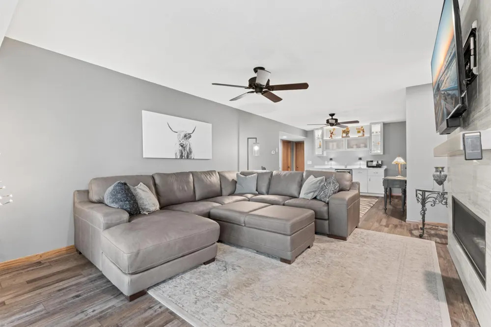 1242 19th Avenue NE Rochester, MN 55906