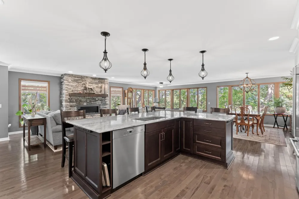 1242 19th Avenue NE Rochester, MN 55906