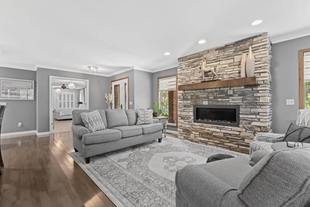 1242 19th Avenue NE Rochester, MN 55906