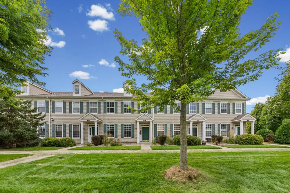 941 Newport Avenue Shakopee, MN 55379
