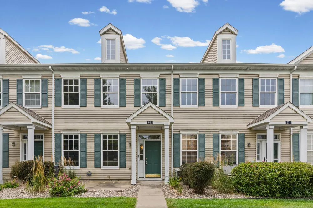 941 Newport Avenue Shakopee, MN 55379