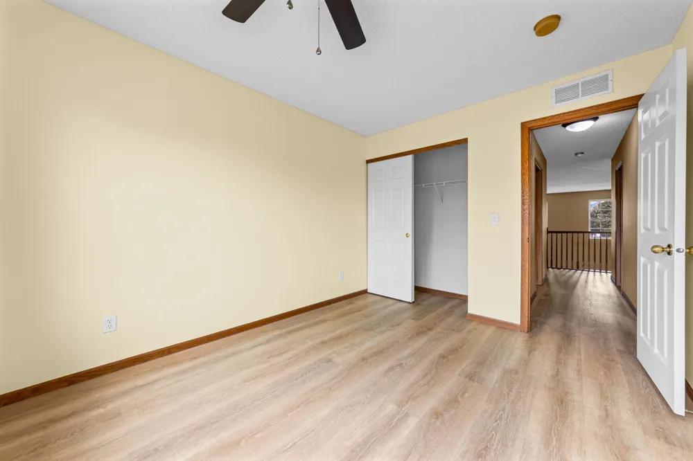 941 Newport Avenue Shakopee, MN 55379