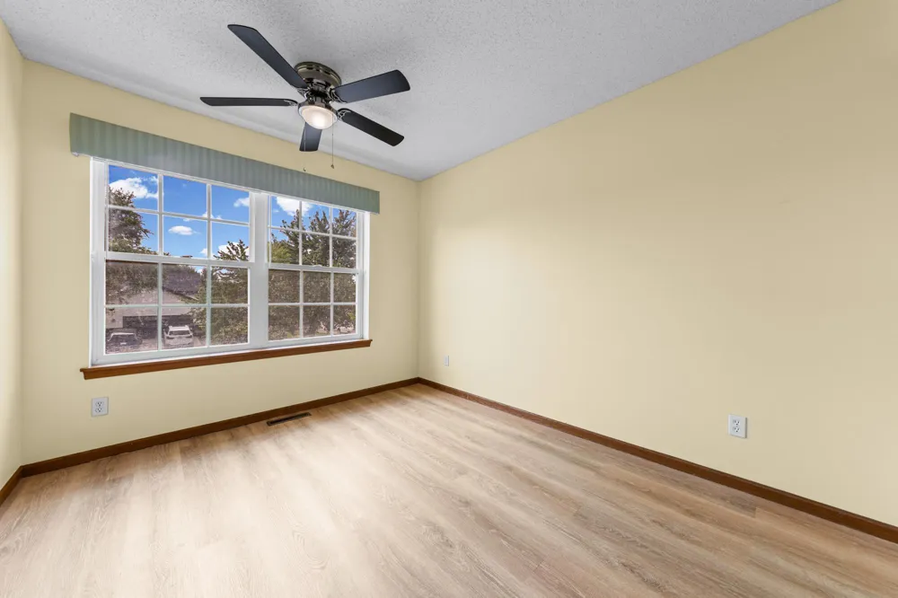 941 Newport Avenue Shakopee, MN 55379