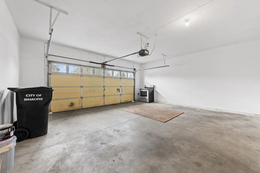 941 Newport Avenue Shakopee, MN 55379