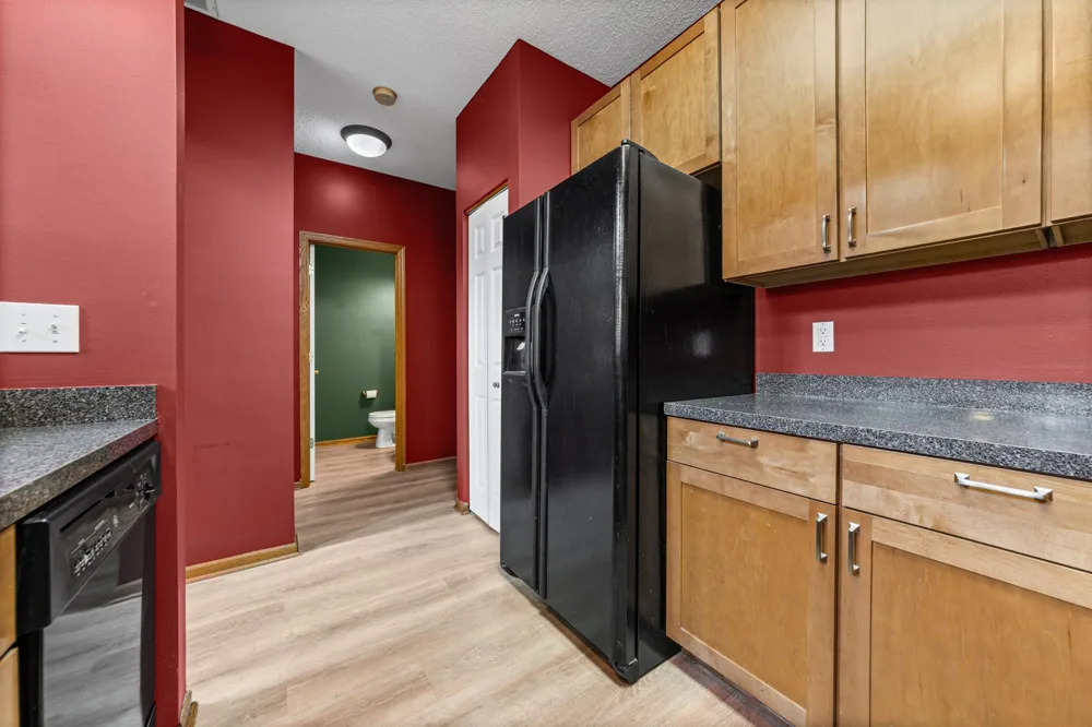 941 Newport Avenue Shakopee, MN 55379