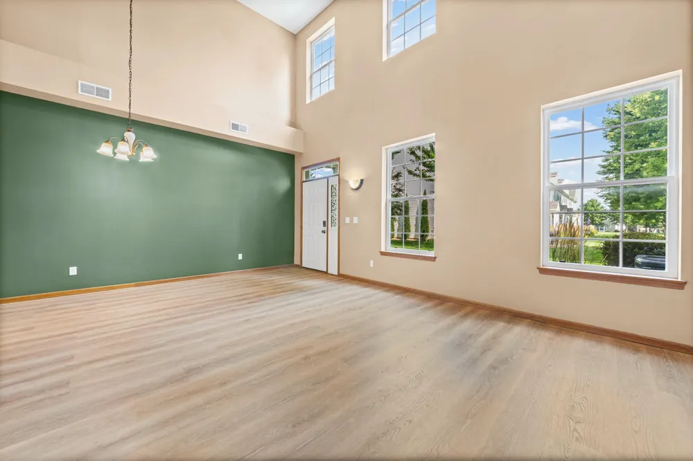 941 Newport Avenue Shakopee, MN 55379