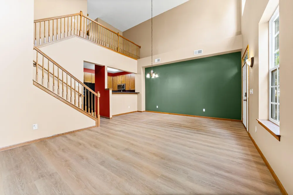 941 Newport Avenue Shakopee, MN 55379