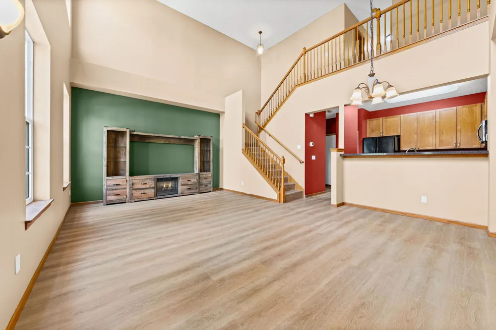 941 Newport Avenue Shakopee, MN 55379