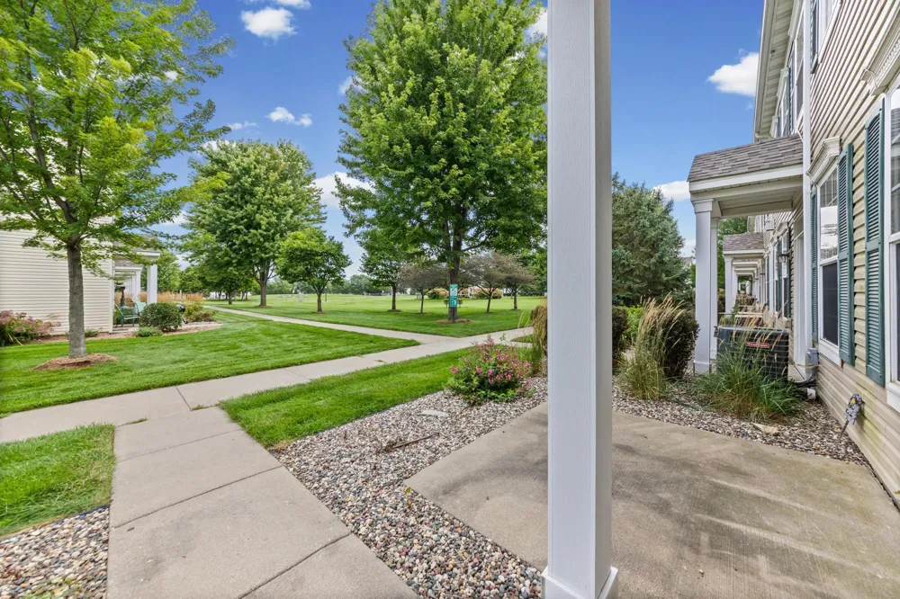 941 Newport Avenue Shakopee, MN 55379