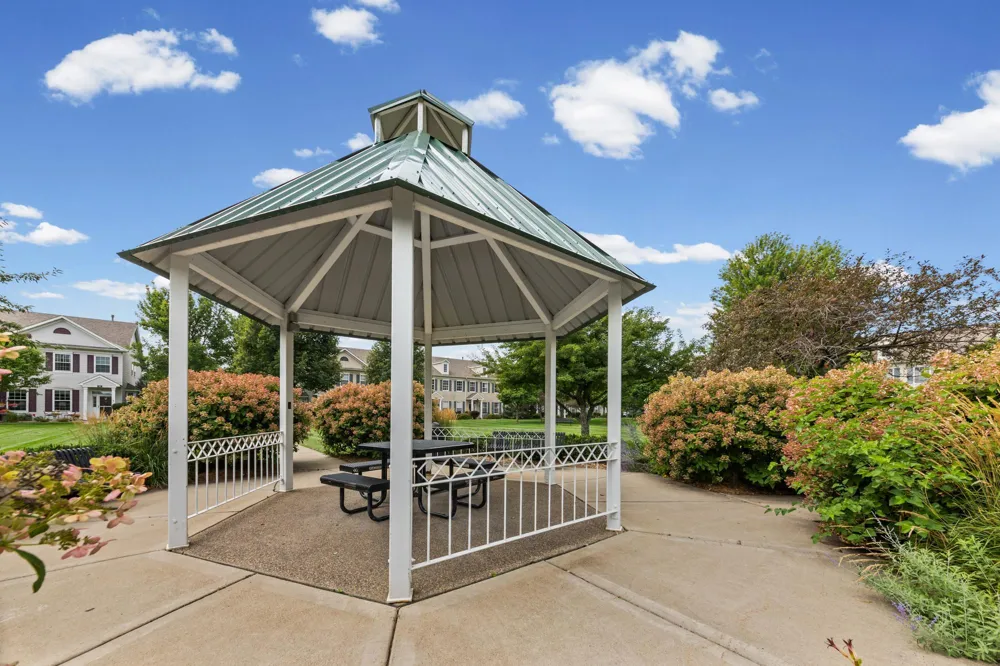 941 Newport Avenue Shakopee, MN 55379