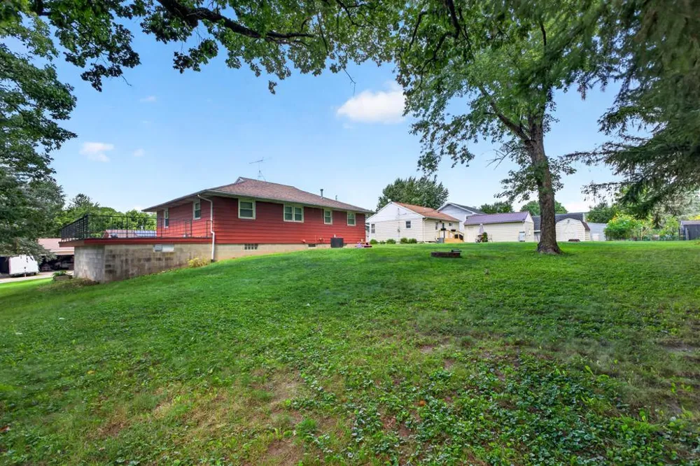 202 7th Street SW Chatfield, MN 55923
