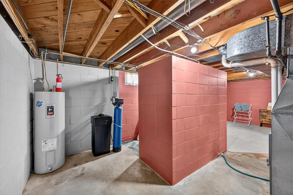 202 7th Street SW Chatfield, MN 55923