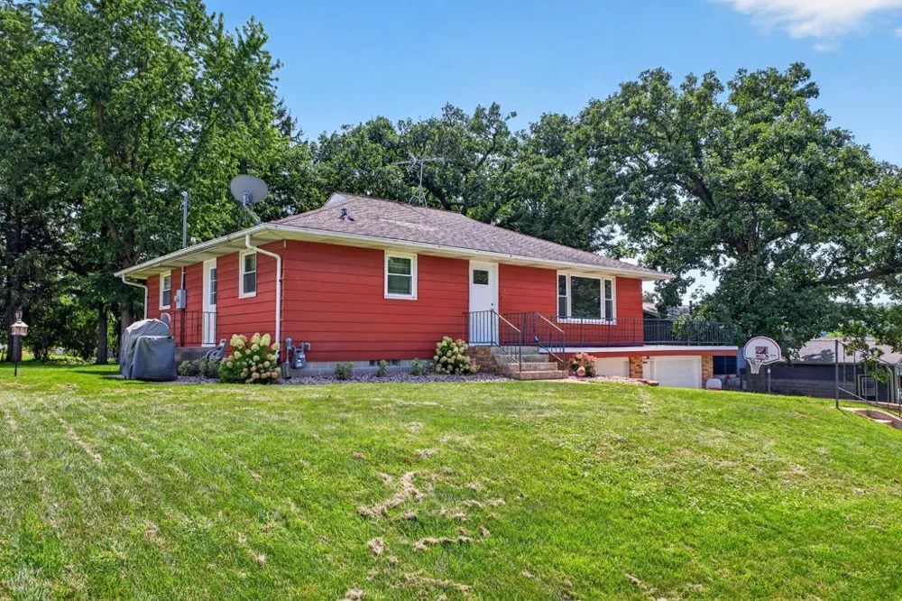 202 7th Street SW Chatfield, MN 55923