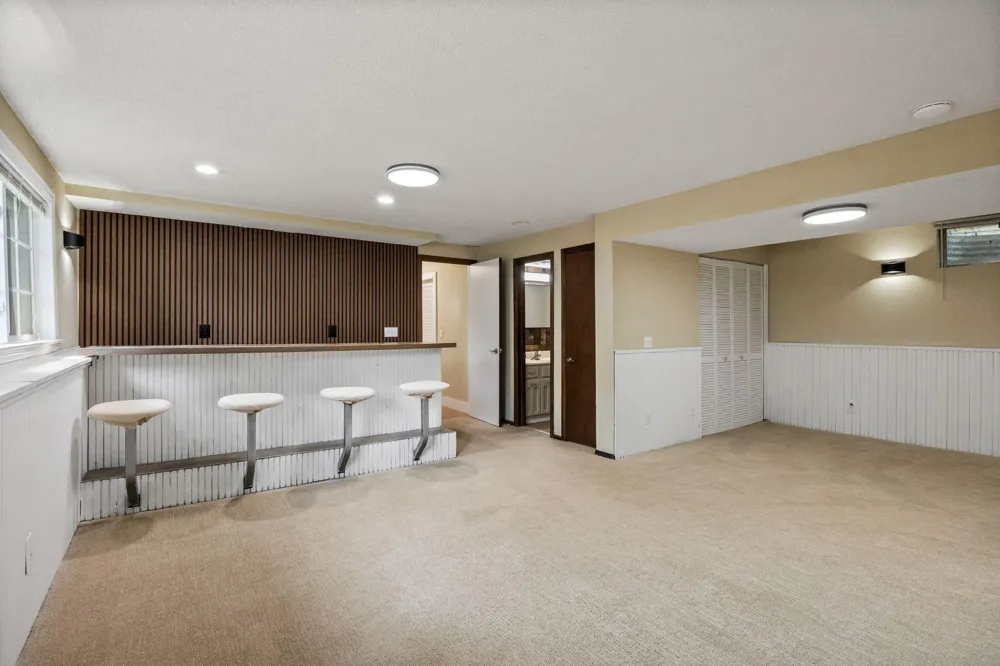 10340 Decatur Avenue S Bloomington, MN 55438