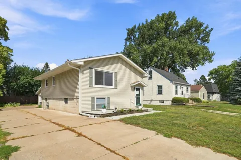 1893 Highway 96 E