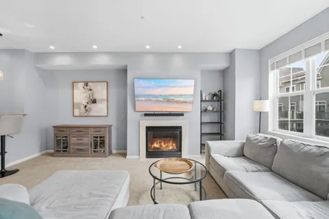 8103 Oakview Drive