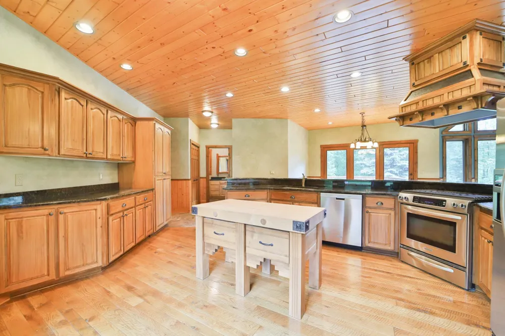 11212 Leewood Lane East Gull Lake, MN 56401