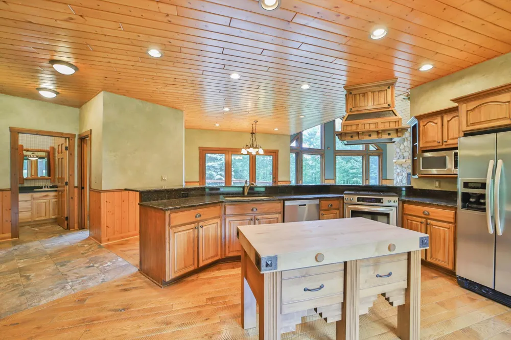 11212 Leewood Lane East Gull Lake, MN 56401