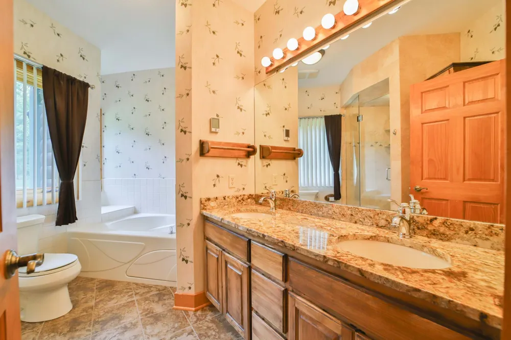 11212 Leewood Lane East Gull Lake, MN 56401
