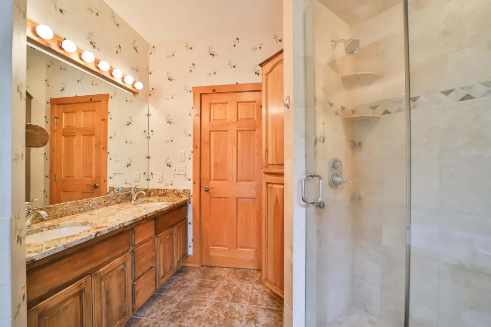 11212 Leewood Lane East Gull Lake, MN 56401