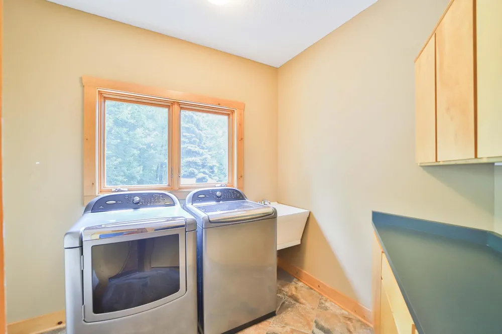 11212 Leewood Lane East Gull Lake, MN 56401