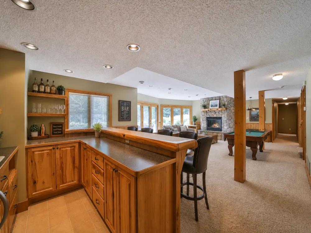 11212 Leewood Lane East Gull Lake, MN 56401