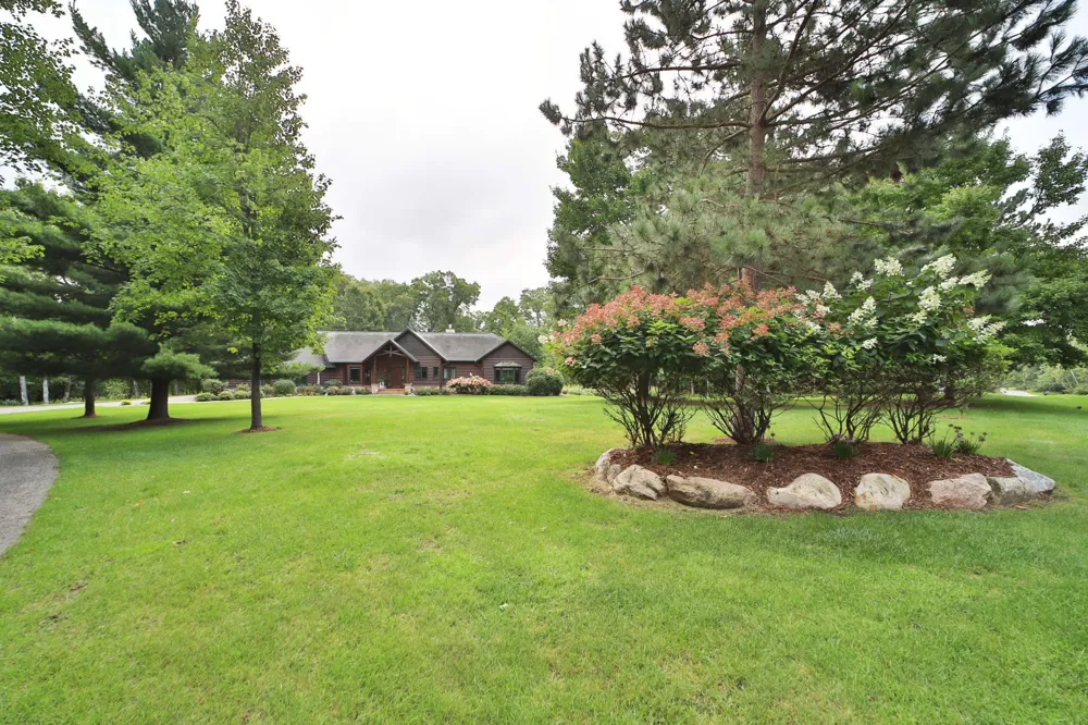 11212 Leewood Lane East Gull Lake, MN 56401