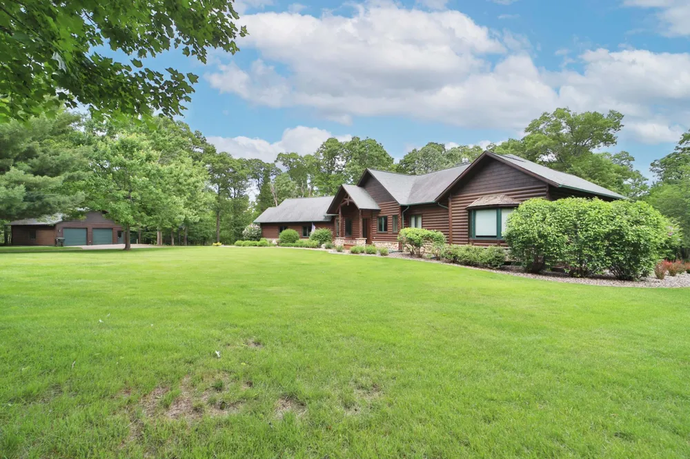 11212 Leewood Lane East Gull Lake, MN 56401