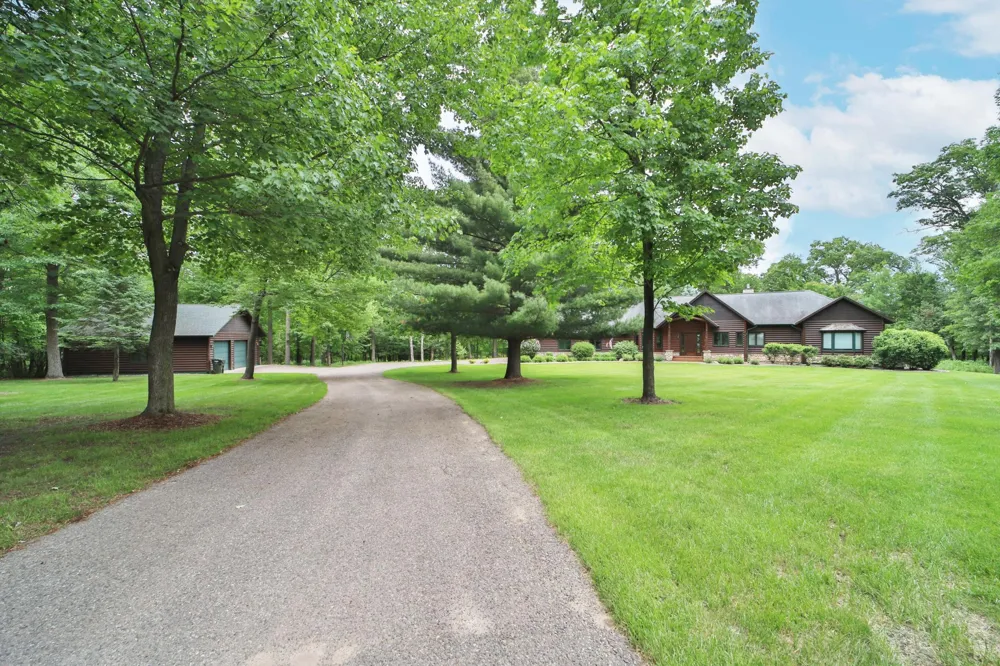 11212 Leewood Lane East Gull Lake, MN 56401