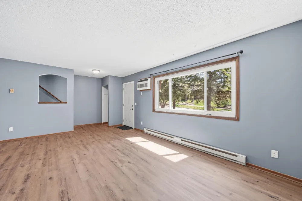 14 E 13th Street Waconia, MN 55387