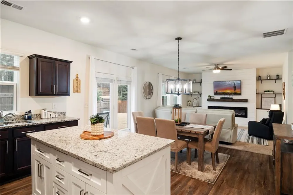 57 Reeves Court Dawsonville, GA 30534