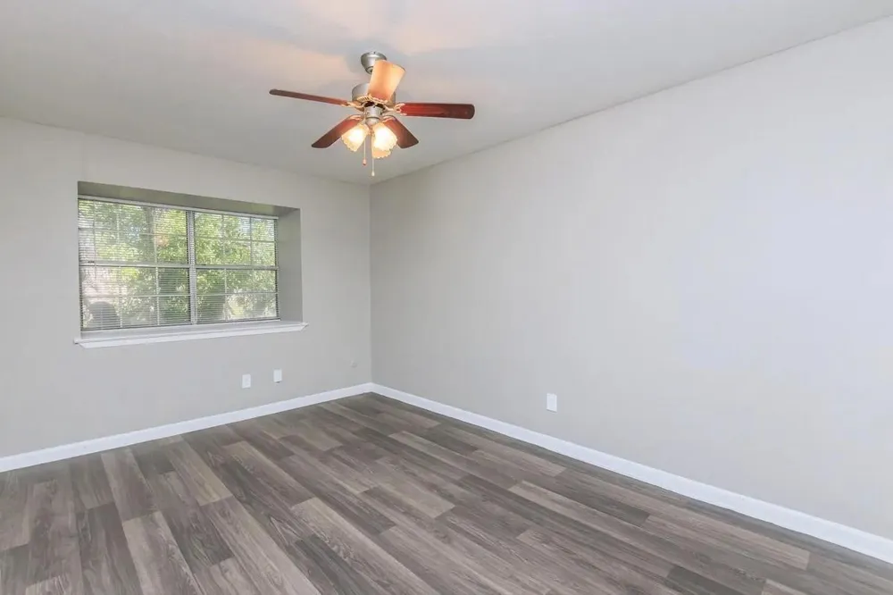 3001 Jane Lane #302 Haltom City, TX 76117