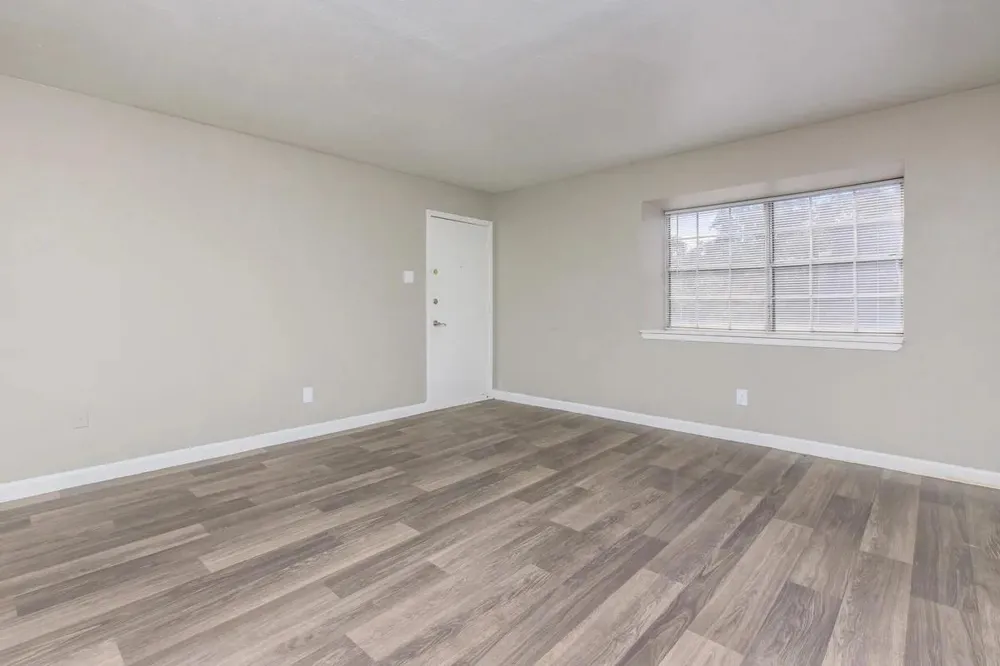 3001 Jane Lane #302 Haltom City, TX 76117
