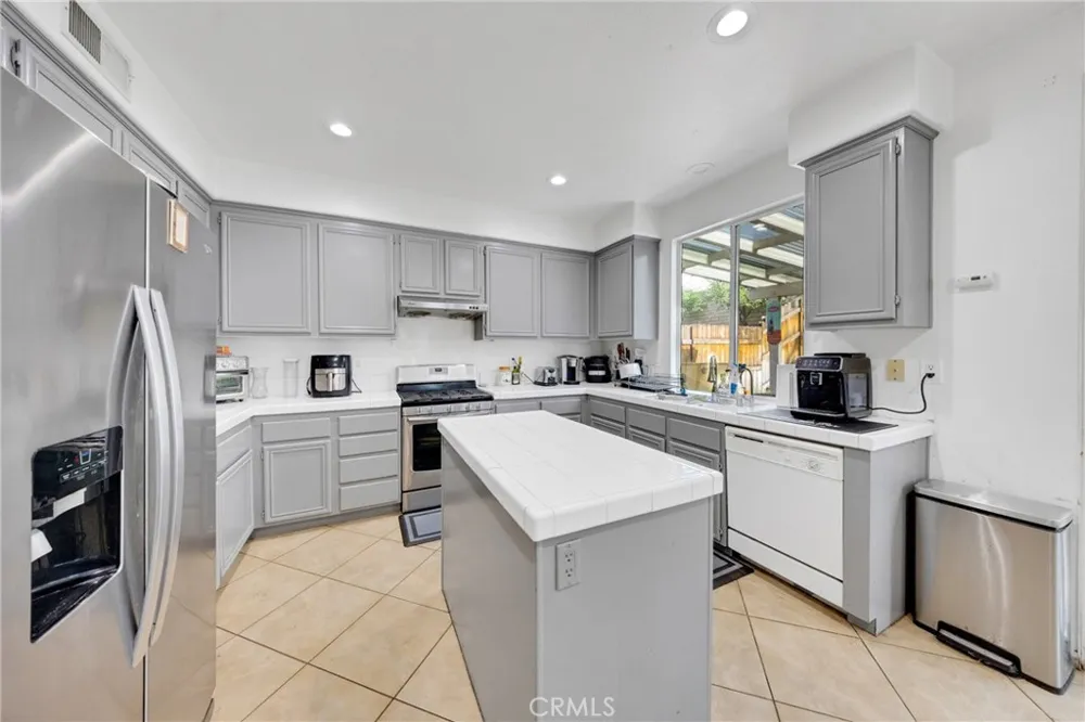 11522 Fallingstar Court Rancho Cucamonga, CA 91701