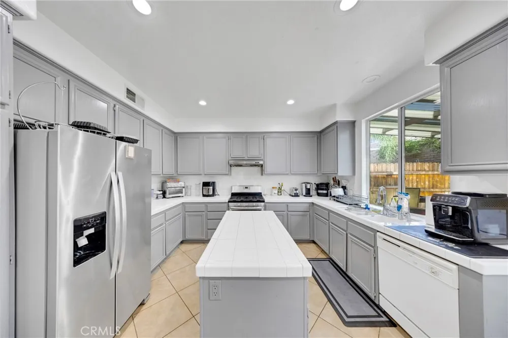 11522 Fallingstar Court Rancho Cucamonga, CA 91701
