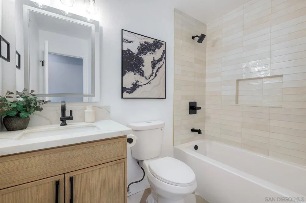 10007 Stanley Ct. Santee, CA 92071
