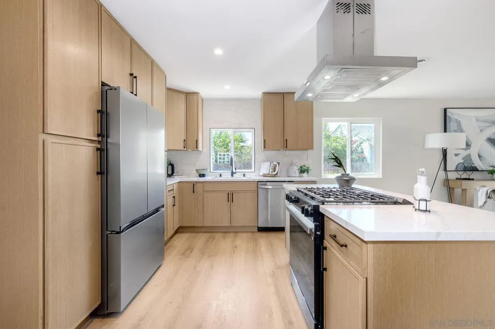10007 Stanley Ct. Santee, CA 92071