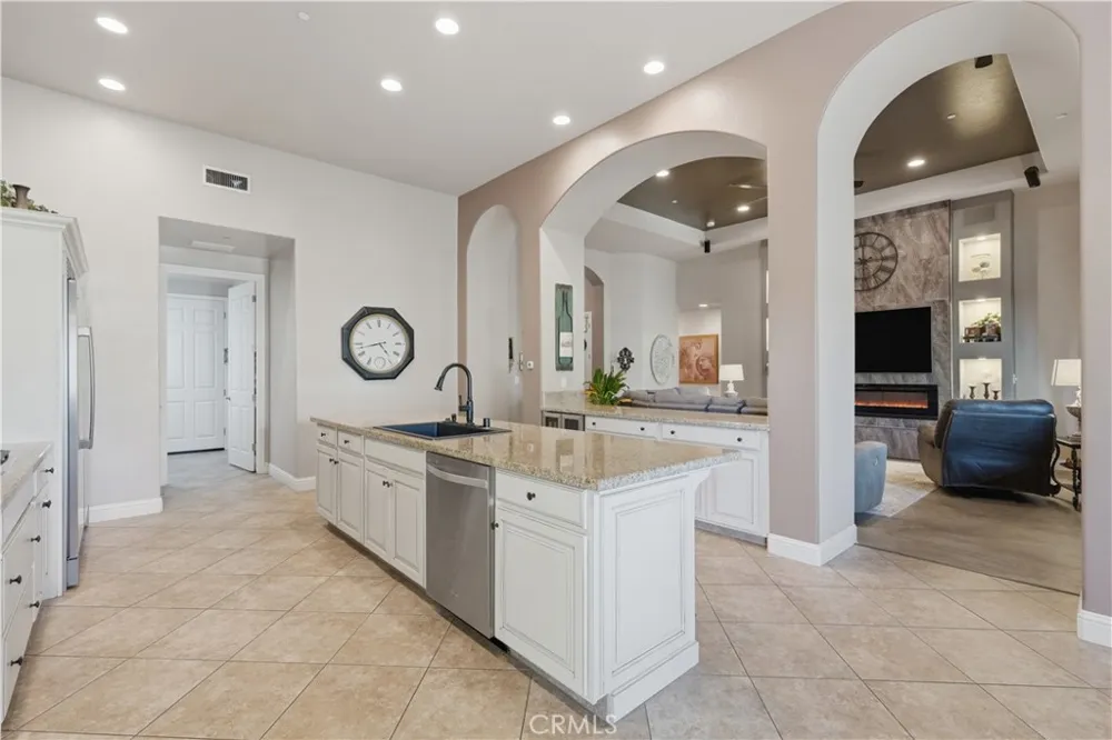 1162 Paradise Loop Lemoore, CA 93245
