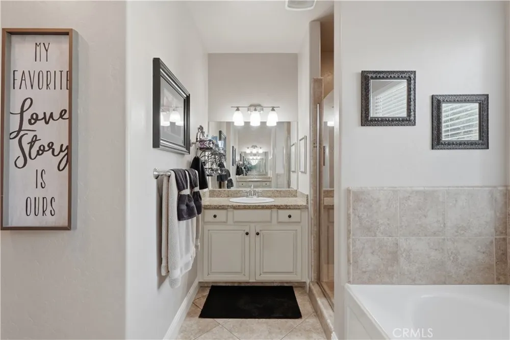 1162 Paradise Loop Lemoore, CA 93245