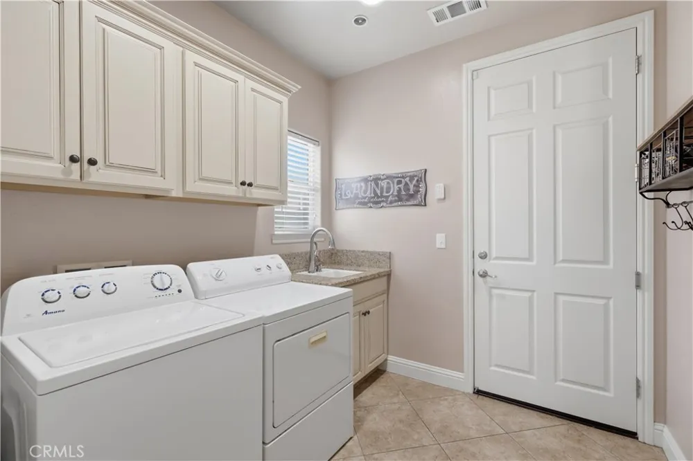 1162 Paradise Loop Lemoore, CA 93245