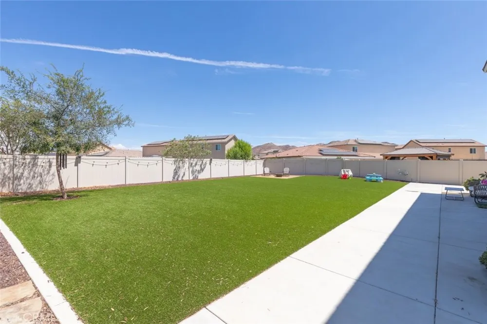 29517 Summerly Place Lake Elsinore, CA 92530
