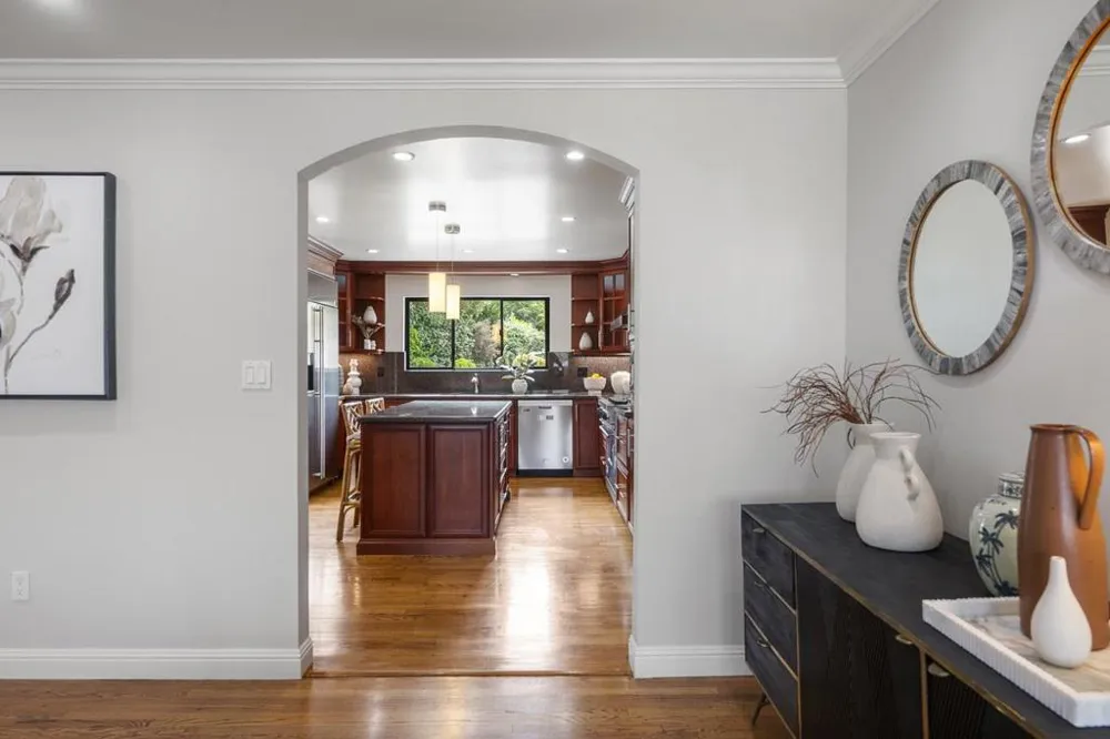 23 Shasta Court South San Francisco, CA 94080