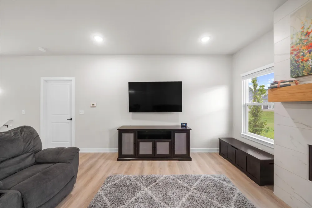 1406 Magellan Drive Chelsea, MI 48118
